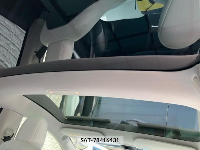 Tesla MODEL 3 2021-06 8563811-13