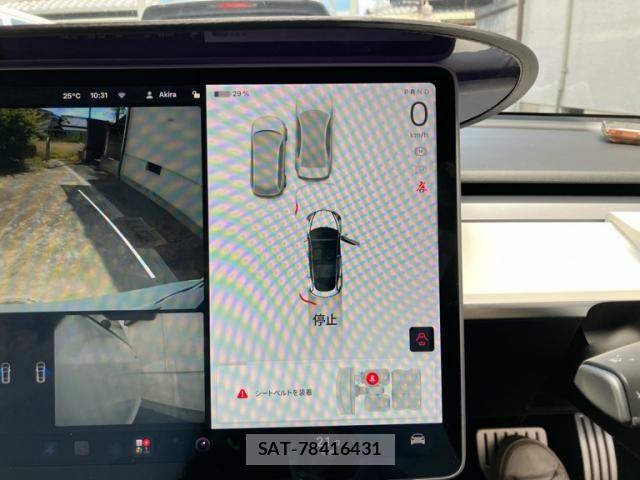 Tesla MODEL 3 2021-06 8563811-26