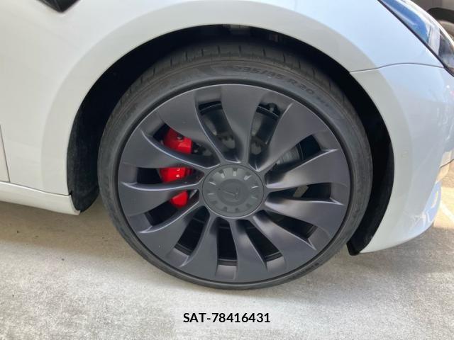 Tesla MODEL 3 2021-06 8563811-6
