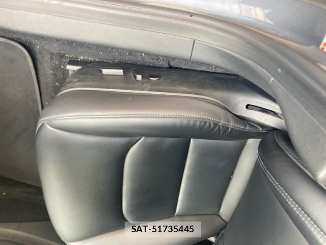 Tesla MODEL 3 2022-06 8629366-11