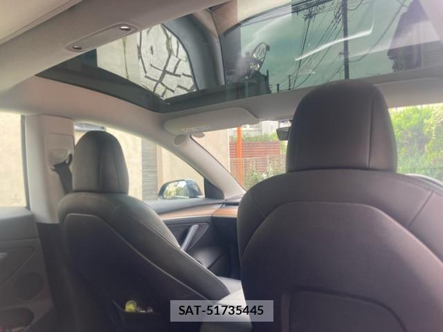 Tesla MODEL 3 2022-06 8629366-8