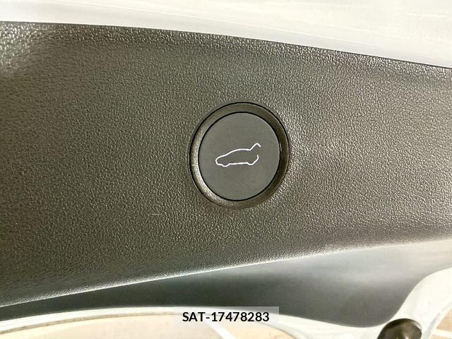Tesla MODEL 3 2022-06 8667032-13
