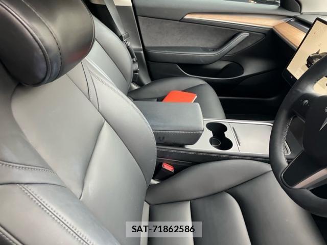Tesla MODEL 3 2022-09 8667031-9