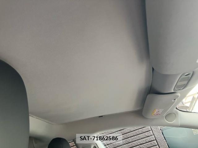 Tesla MODEL 3 2022-09 8667031-11