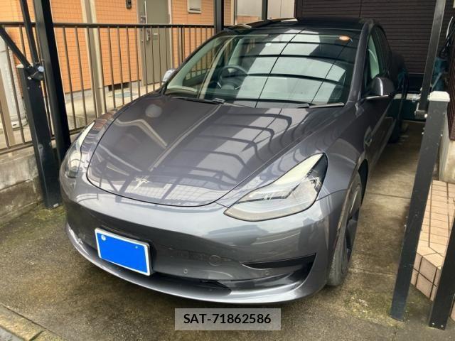 Tesla MODEL 3 2022-09 8667031-1