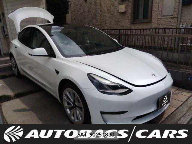 Tesla MODEL 3 2022-03 8686791-0