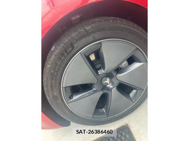 Tesla MODEL 3 2022-02 8746353-9