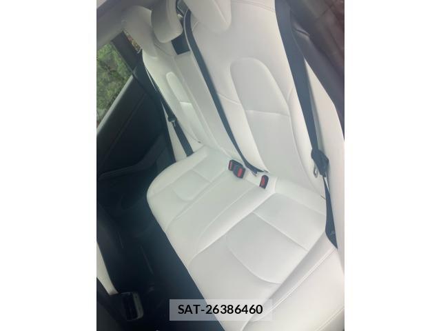 Tesla MODEL 3 2022-02 8746353-14