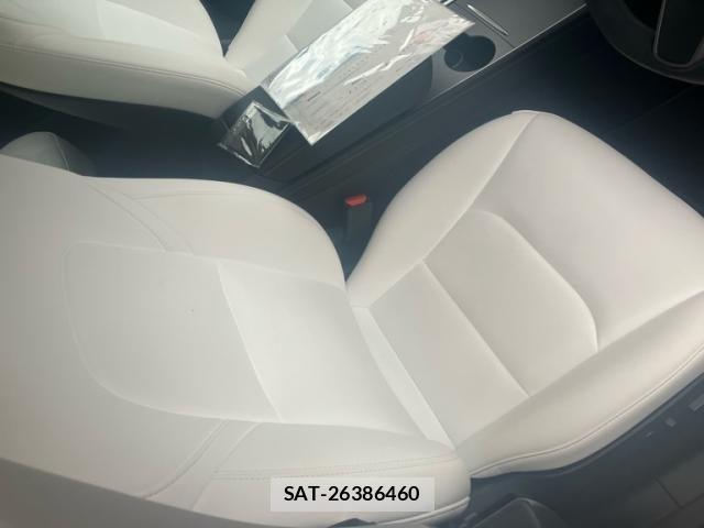 Tesla MODEL 3 2022-02 8746353-19