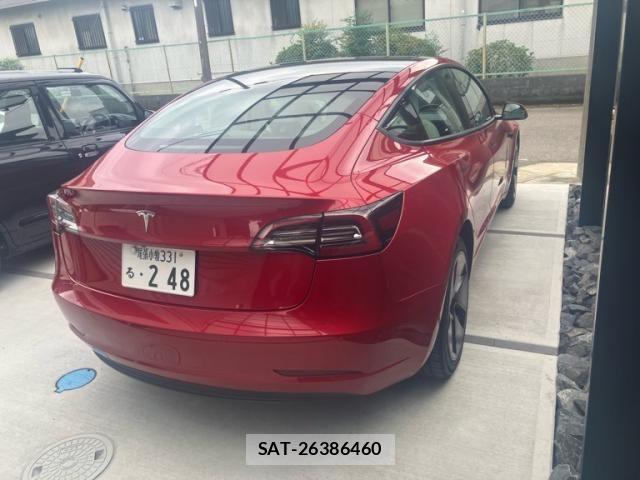 Tesla MODEL 3 2022-02 8746353-2