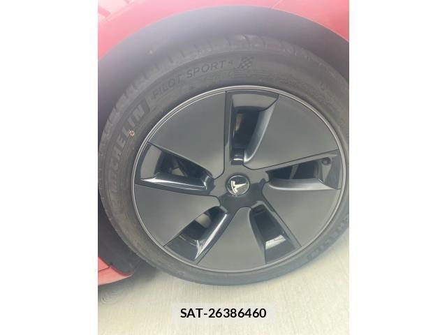 Tesla MODEL 3 2022-02 8746353-6