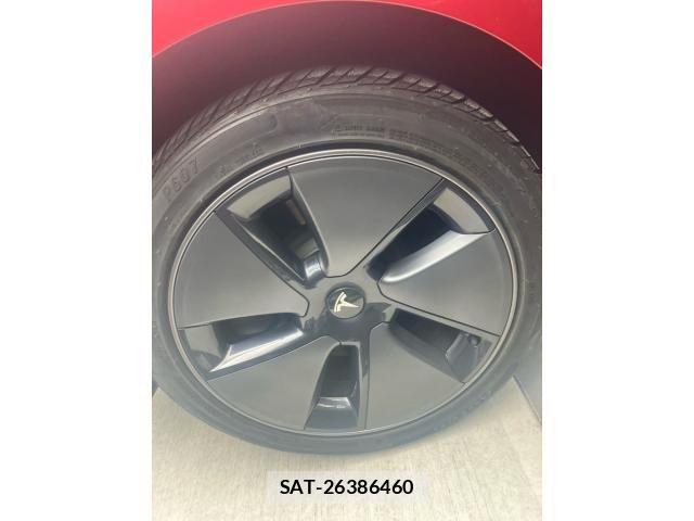Tesla MODEL 3 2022-02 8746353-7