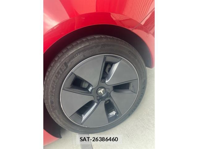 Tesla MODEL 3 2022-02 8746353-8