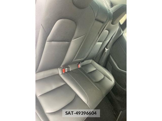 Tesla MODEL 3 2022-03 8782358-13