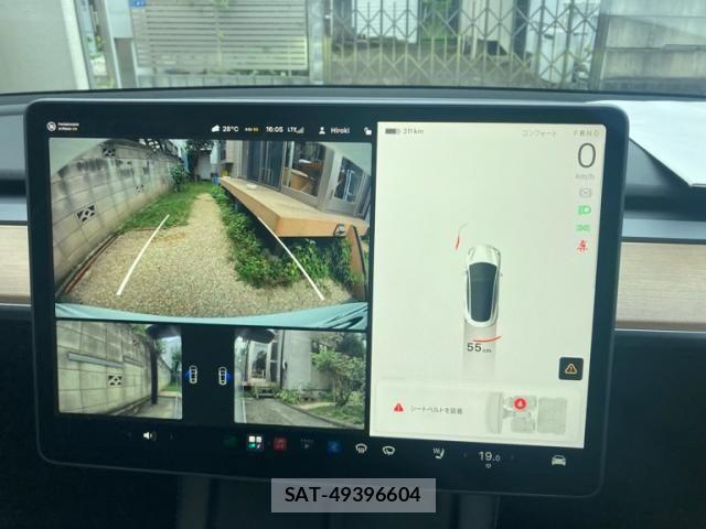 Tesla MODEL 3 2022-03 8782358-24