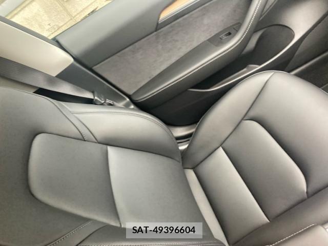Tesla MODEL 3 2022-03 8782358-26