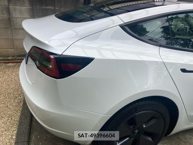 Tesla MODEL 3 2022-03 8782358-7