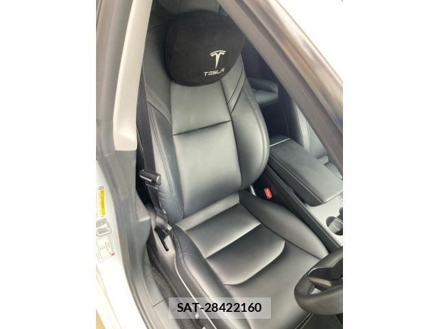 Tesla MODEL 3 2022-03 8782364-11