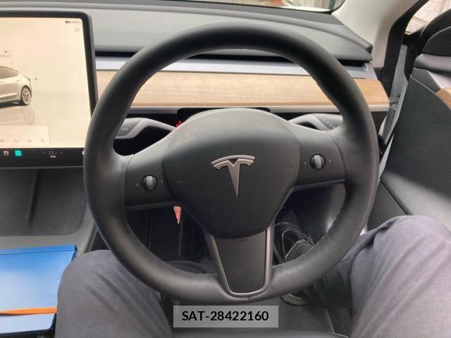 Tesla MODEL 3 2022-03 8782364-14
