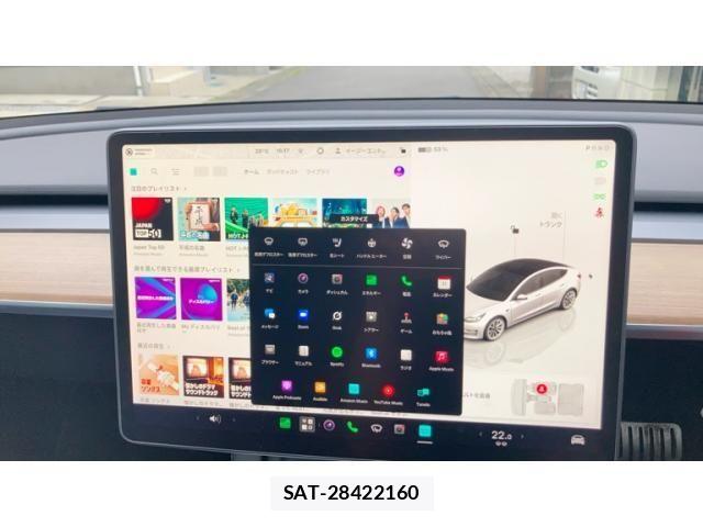 Tesla MODEL 3 2022-03 8782364-23