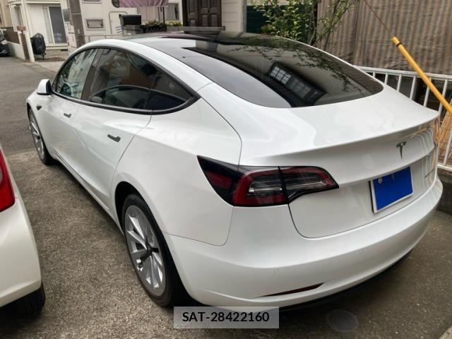 Tesla MODEL 3 2022-03 8782364-7