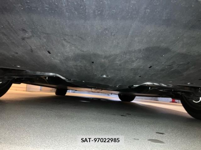 Tesla MODEL 3 2023-09 8832077-7