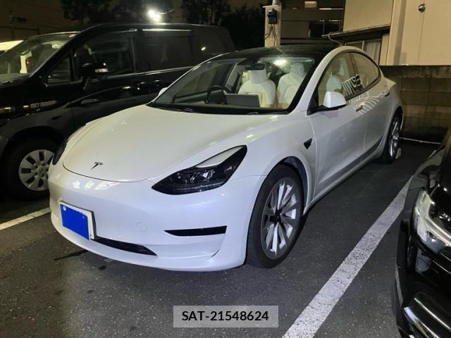 Tesla MODEL 3 2021-08 8832078-1