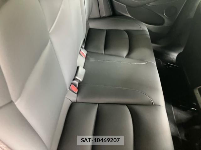 Tesla MODEL 3 2021-06 8850878-12