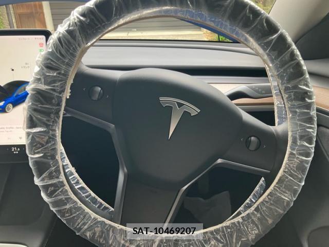 Tesla MODEL 3 2021-06 8850878-14