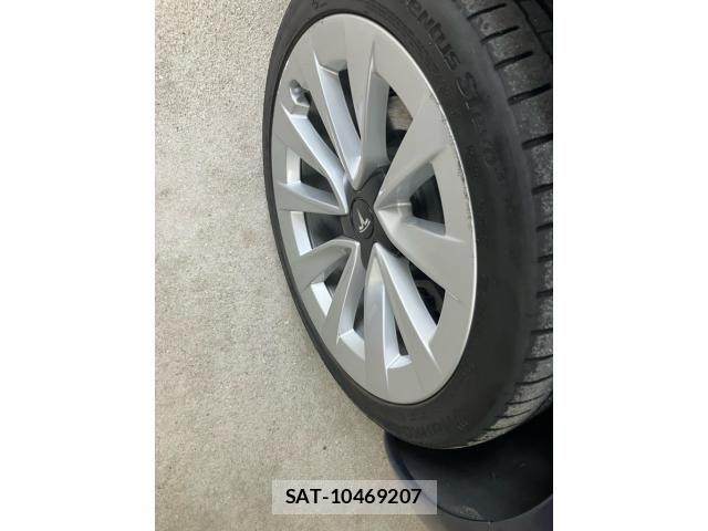 Tesla MODEL 3 2021-06 8850878-4