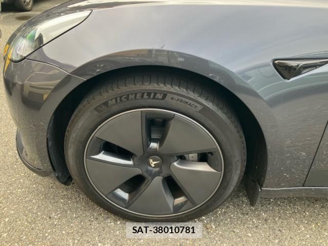 Tesla MODEL 3 2023-08 8850875-9
