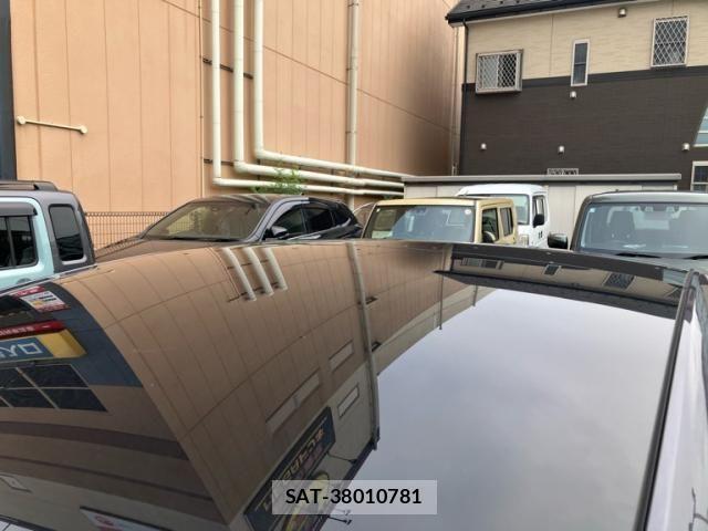 Tesla MODEL 3 2023-08 8850875-14