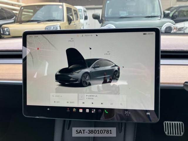 Tesla MODEL 3 2023-08 8850875-16