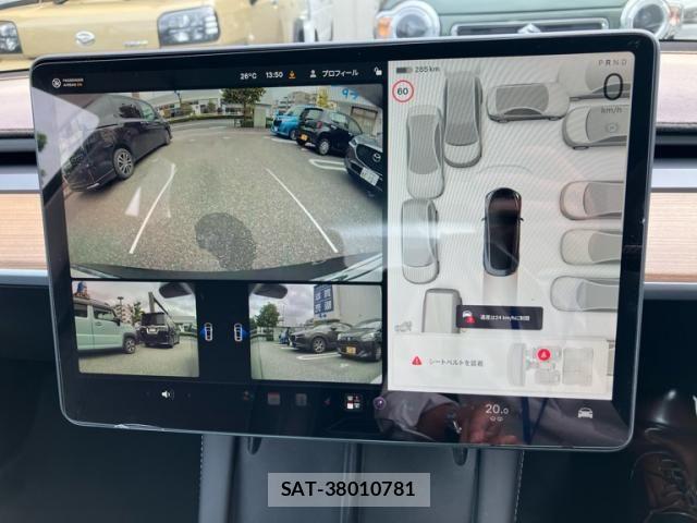 Tesla MODEL 3 2023-08 8850875-18