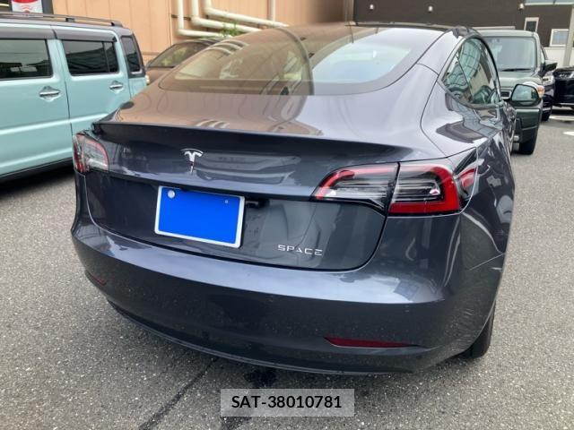 Tesla MODEL 3 2023-08 8850875-4
