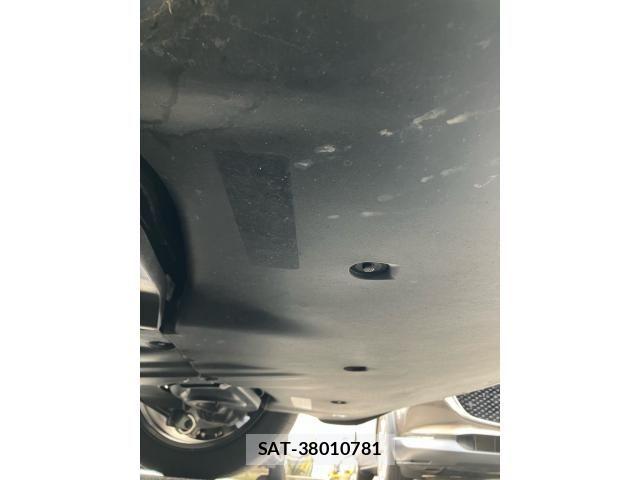 Tesla MODEL 3 2023-08 8850875-7