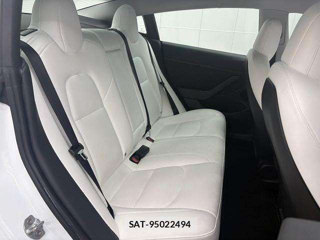 Tesla MODEL 3 2021-06 8872266-11
