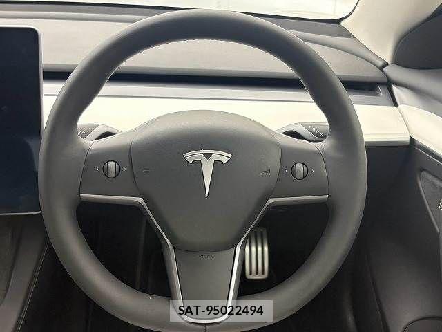 Tesla MODEL 3 2021-06 8872266-13