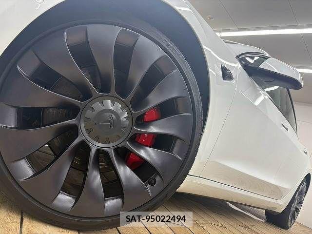 Tesla MODEL 3 2021-06 8872266-18