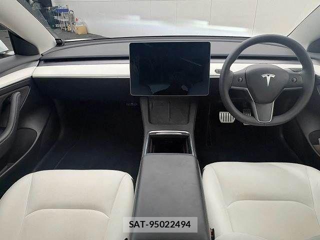 Tesla MODEL 3 2021-06 8872266-1