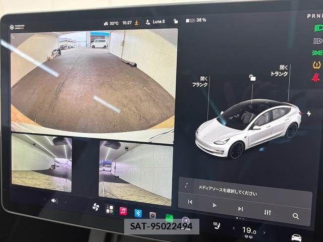 Tesla MODEL 3 2021-06 8872266-3
