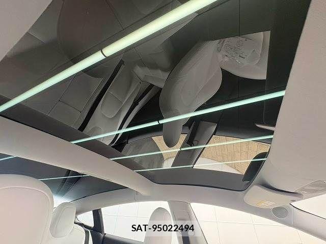 Tesla MODEL 3 2021-06 8872266-4