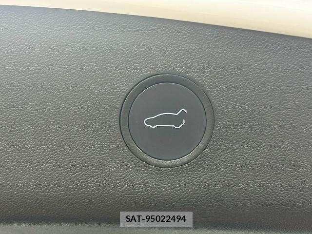 Tesla MODEL 3 2021-06 8872266-6