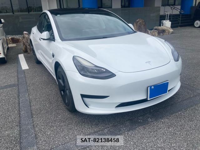 Tesla MODEL 3 2021-11 8882620-1