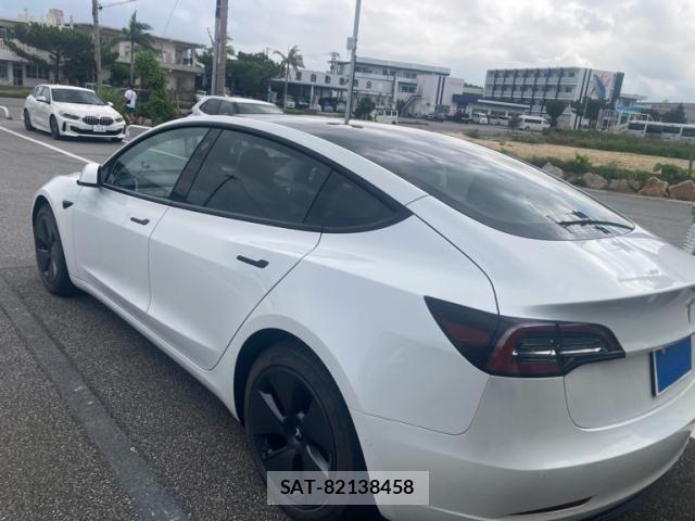 Tesla MODEL 3 2021-11 8882620-5
