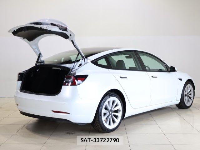 Tesla MODEL 3 2021-08 8882618-14