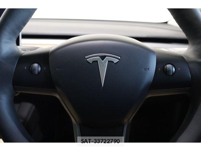 Tesla MODEL 3 2021-08 8882618-20