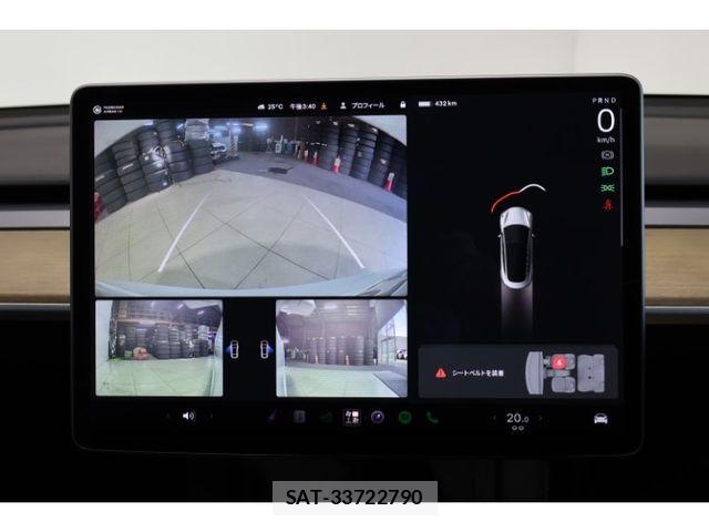 Tesla MODEL 3 2021-08 8882618-25