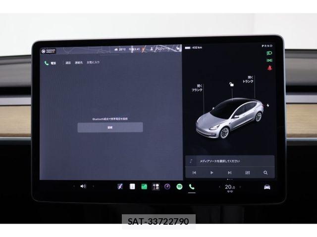 Tesla MODEL 3 2021-08 8882618-26