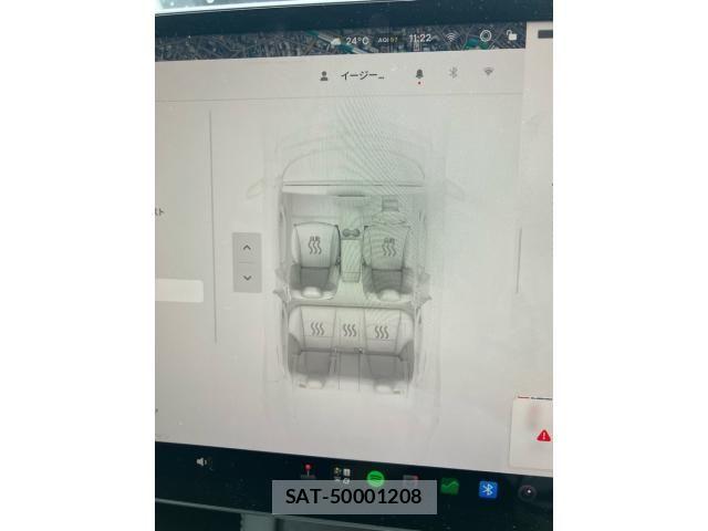 Tesla MODEL 3 2022-03 8882617-15